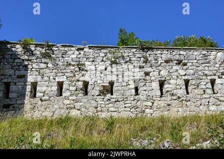Depot, Predil, Predilsattel, Fort, Werk, Slowenien, Festung, Napoleone, Franzosenkriege, 19. Jahrhundert, Verteidigung, Ruine, Gefechtsstand, verlassen Foto Stock