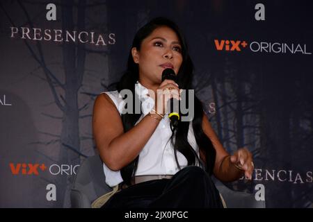 Città del Messico, Messico. 6th Set, 2022. Yalitza Aparicio partecipa a una conferenza stampa per promuovere il film ''˜Presencias' alla Cineteca Nacional il 6 settembre 2022 a Città del Messico. (Credit Image: © Jorge Gonzalez Eyepix Group/eyepix via ZUMA Press Wire) Foto Stock