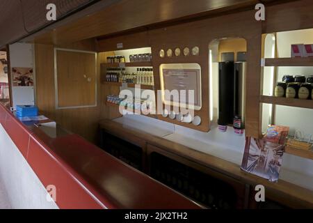 Auto da pranzo di British Rail APT, BREL e British Rail Research Division Advanced Passenger Train Prototype 370006 a Crewe, Cheshire, Inghilterra, Regno Unito Foto Stock