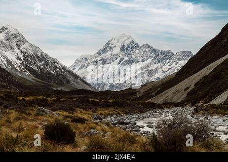 L'iconico di mezza giornata Hooker Valley via escursione a Mt Cook in Nuova Zelanda Foto Stock