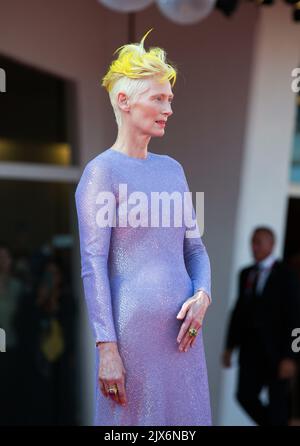 Venezia, Italia. 06th Set, 2022. VENEZIA, ITALIA. 6 settembre 2022: Tilda Swinton alla prima di 'la figlia Eterna' al Festival Internazionale del Cinema di Venezia del 79th. Foto: Kristina Afanasyeva/Caratteristuflash Credit: Paul Smith/Alamy Live News Foto Stock