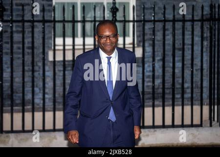 Londra, Inghilterra, Regno Unito. 6th Set, 2022. Il Cancelliere dello scacchiere KWASI KWARTENG è visto fuori 10 Downing Street come Liz Truss forma nuovo governo. (Credit Image: © Tayfun Salci/ZUMA Press Wire) Foto Stock