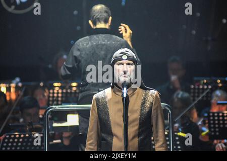 Laibach: Presentazione di 'Alamut', un'opera sinfonica originale basata su una famosa storia della Persia dell'XI secolo. Monastero di Križanke, Lubiana, Slovenia Foto Stock