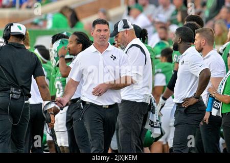 DENTON, TX - 3rd settembre: North Texas Mean Green Head Coach Seth Littrell. In un gioco tra North Texas Mean Green vs SMU Mustangs allo stadio Apogee di Denton il 3rd settembre 2022 a Denton, Texas. CSM/Manny Flores Foto Stock