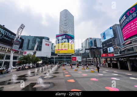 Toronto, Ontario, Canada - 19 2021 luglio: Centro di Toronto, Yonge-Dundas Square. Foto Stock