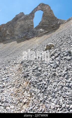 Escursione in alta quota intorno al percee Aiguille nel massiccio dell'alta tarentaise nel parco Vanoise nelle Alpi in Francia in estate Foto Stock