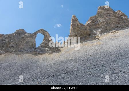 Escursione in alta quota intorno al percee Aiguille nel massiccio dell'alta tarentaise nel parco Vanoise nelle Alpi in Francia in estate Foto Stock