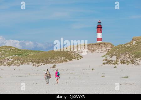 Spiaggia di Kniepsand, dune, faro, Amrum Island, Frisia del Nord, Schleswig-Holstein, Germania Foto Stock