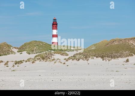 Spiaggia di Kniepsand, dune, faro, Amrum Island, Frisia del Nord, Schleswig-Holstein, Germania Foto Stock