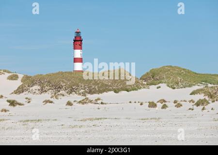 Spiaggia di Kniepsand, dune, faro, Amrum Island, Frisia del Nord, Schleswig-Holstein, Germania Foto Stock