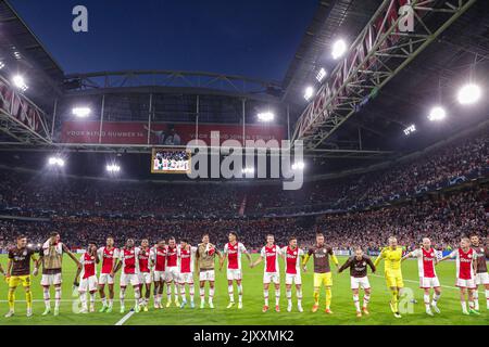 Amsterdam, Paesi Bassi. 07th Set, 2022. AMSTERDAM, PAESI BASSI - 7 SETTEMBRE: I giocatori di Ajax celebrano la vittoria durante la partita della UEFA Champions League tra Ajax e Rangers alla Johan Cruijff Arena il 7 settembre 2022 ad Amsterdam, Paesi Bassi (Foto di Peter Lous/Orange Pictures) Credit: Orange Pics BV/Alamy Live News Foto Stock