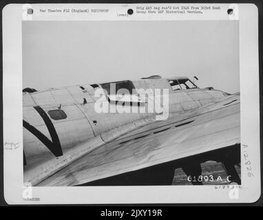 Vano gommone Boeing B-17 Flying Fortress. 303Rd Bomb Group, Inghilterra. 31 luglio 1944. Foto Stock