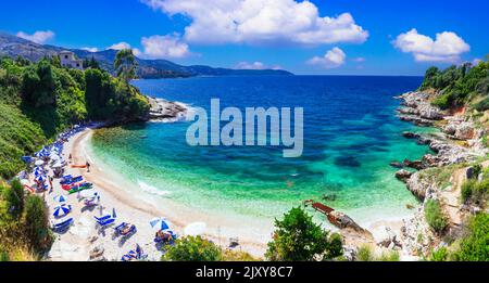 Grecia. Le migliori spiagge dell'isola di Corfù. Vista panoramica dell'incantevole spiaggia di Pipitos vicino al villaggio di Kassiopi Foto Stock