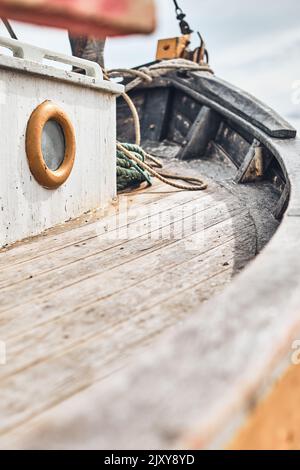 Particolare di vecchia barca di legno. Foto di alta qualità Foto Stock