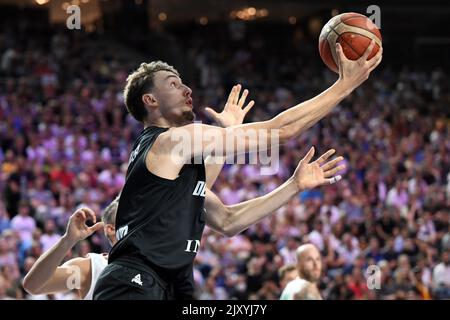 Colonia, Germania. 07th Set, 2022. Pallacanestro: Campionato europeo, Ungheria - Germania, turno preliminare, Gruppo B, Giornata 5, Lanxess Arena. Il tedesco Franz Wagner gioca la palla. Credit: Federico Gambarini/dpa/Alamy Live News Foto Stock