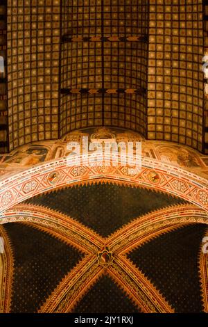 Soffitto interno Chiesa Barrel volta Croce volta Verona Fotografia Foto Stock