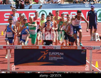 ZOGHLAMI Osama , ZOGHLAMI Ala d'Italia e GILAVERT Louis d'Italia Steeplechase 3000m maschile durante i Campionati europei di Atletica 2022 il 15 agosto 2022 a Monaco di Baviera, Germania - Foto Laurent Lairys / DPPI Foto Stock