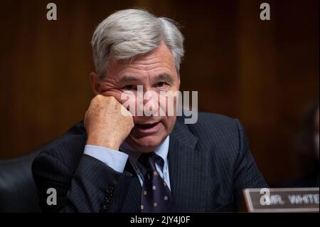 Washington, Stato di Vereinigte. 07th Set, 2022. Il senatore degli Stati Uniti Sheldon Whitehouse (democratico del Rhode Island) parla durante un'audizione per i candidati giudiziari, nel Dirksen Senate Office Building a Washington, DC, mercoledì 7 settembre 2022. Credit: Cliff Owen/CNP/dpa/Alamy Live News Foto Stock