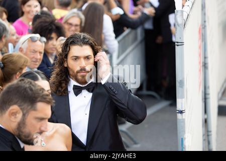 CAN Yaman e Francesca Chillemi sono presenti al tappeto rosso "il Signore delle Formiche" al Festival Internazionale del Cinema di Venezia del 79th il 06 settembre 20 Foto Stock