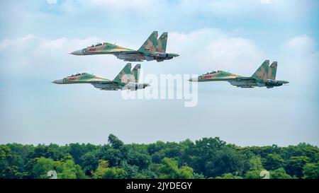 sukhoi su 30 mk2 e su22M4 in una giornata di volo dimostrativa Foto Stock