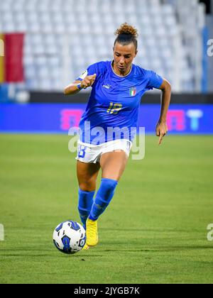 Ferrara, Italia. 06th Set, 2022. Ritratto italiano di Arianna Caruso in azione durante i qualificatori della Coppa del mondo 2023 - Italia Donne contro Romania, Coppa del mondo FIFA a Ferrara, Italia, Settembre 06 2022 Credit: Independent Photo Agency/Alamy Live News Foto Stock