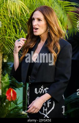 Julia Roberts ha fotografato durante il Ticket to Paradise World Premiere tenutosi all'Odeon Luxe Leicester Square di Londra mercoledì 7 settembre 2022. Foto di Julie Edwards. Foto Stock