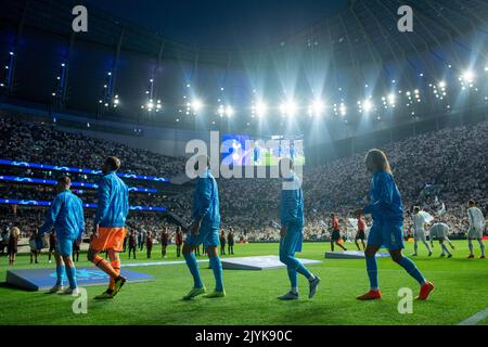 LONDRA, INGHILTERRA - SETTEMBRE 07: Matteo Guendouzi dell'Olympique Marseille durante la partita di UEFA Champions League D tra Tottenham Hotspur e O. Foto Stock