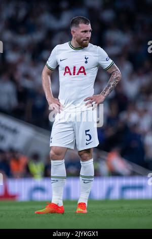 LONDRA, INGHILTERRA - SETTEMBRE 07: Pierre-Emile Højbjerg di Tottenham Hotspur durante la partita di UEFA Champions League D tra Tottenham Hotspur An Foto Stock