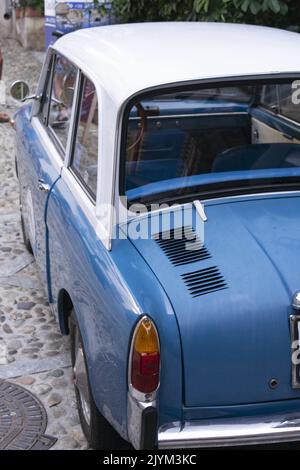 particolare di una vecchia automobile chiamata bianchina Foto Stock