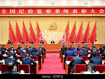 Pechino, Cina. 8th Set, 2022. Zhao Leji, membro del Comitato permanente dell'Ufficio politico del Comitato centrale del Partito comunista cinese (CPC) e segretario della Commissione centrale per l'ispezione di disciplina del CPC, si rivolge a una conferenza di elogio per le commissioni di ispezione disciplinare e le agenzie di supervisione del paese a Pechino, capitale della Cina, 8 settembre 2022. Credit: Yan Yan/Xinhua/Alamy Live News Foto Stock