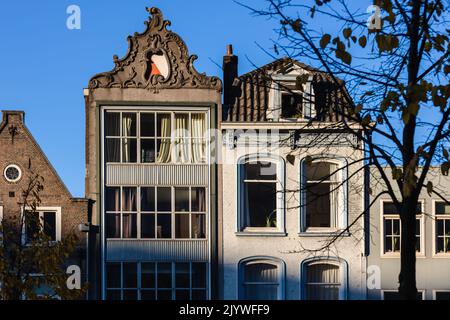 Facciate storiche di case nella città di Utrecht, Paesi Bassi Foto Stock