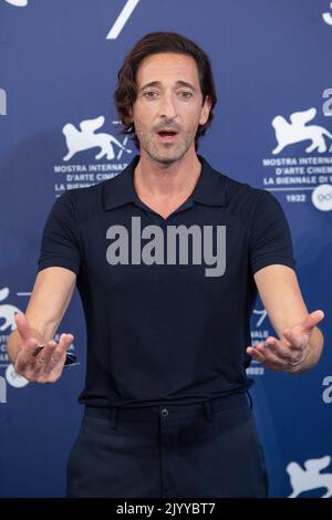 Adrien Brody partecipa alla fotocall per 'Blonde' al 79th° Festival Internazionale del Cinema di Venezia, il 08 settembre 2022 a Venezia. Foto: Paolo Cotello/imageSPACE/Sipa USA Foto Stock