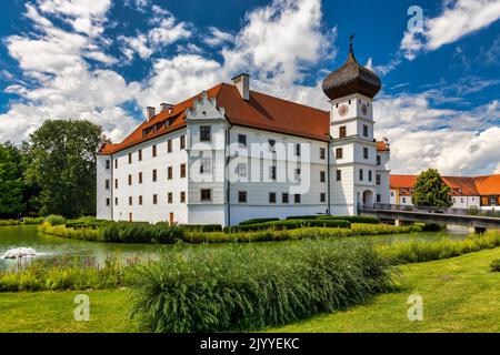 Schloss Hohenkammer castello in Baviera, Germania. Hohenkammer Castle è un castello di Hohenkammer, nel distretto di Freising, in alta Baviera Foto Stock