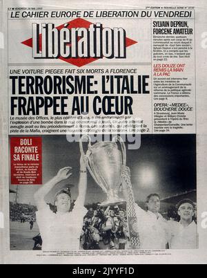 Prima pagina di «Liberazione» del 29 maggio 1993. Il titolo recita: "Un'automobile intrappolata ha ucciso sei persone a Firenze perpetrate dalla mafia”. Foto Stock