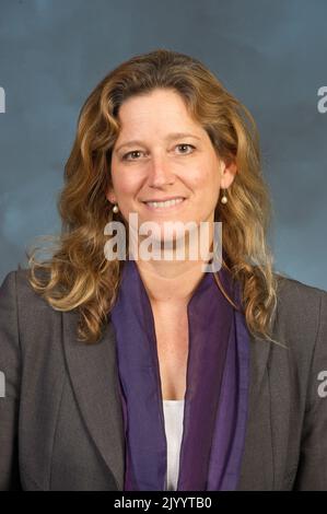 Ritratto di Valerie Piper, Vice Segretario aggiunto per lo sviluppo economico, Ufficio per la pianificazione e lo sviluppo comunitario (CPD). Foto Stock