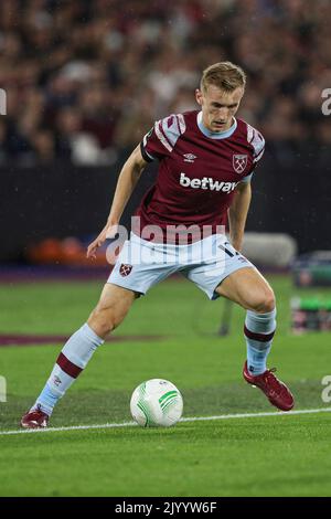 Londra, Inghilterra, 8th settembre 2022. Flynn Downes of West Ham United in azione durante la partita della UEFA Europa Conference League al London Stadium, Londra. L'immagine di credito dovrebbe essere: Kieran Cleeves / Sportimage Foto Stock