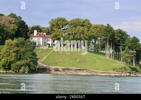 Grande albergo con ampi giardini sulla costa meridionale del Lago Erie tra il Fiume Rocky e Cleveland. Foto Stock