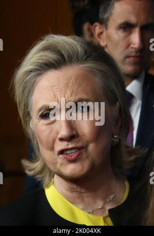 Nwew York, NY, Stati Uniti. 8th Set, 2022. Hillary Clinton alla prima Apple TV di Gutsy al Times Center Theatre di New York il 8 settembre 2022. Credit: RW/Media Punch/Alamy Live News Foto Stock