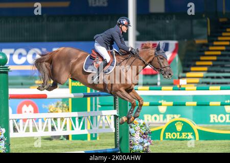 Calgary, Alberta, Canada, 2022-09-08, CMarc Dilasser (fra) a cavallo di Chamann HA CSIO Spruce Meadows Masters - CANA Cup Foto Stock