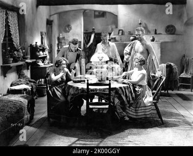 POUPEE ANDRIOT LEW AYRES SCOTT KOLK YOLA d'AVRIL WILLIAM BAKEWELL e RENEE DAMONDE in TUTTA TRANQUILLITÀ SUL fronte del BEST WESTERN 1930 regista LEWIS MILESTONE novel Erich Maria Remarque produttore Carl Laemmle Jr. Universal Pictures Foto Stock