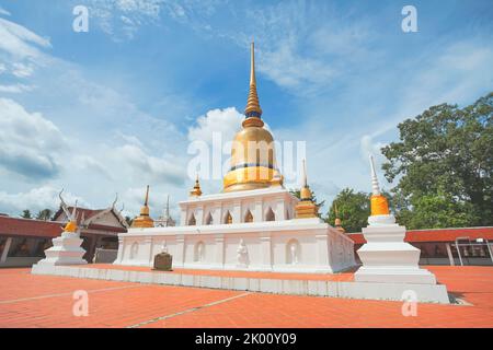 Phra That Sawi è una delle destinazioni di viaggio situato a Wat Phra That Sawi Chumphon provincia, Thailandia. Foto Stock