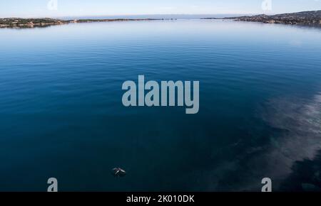 Tra mare e cielo Foto Stock