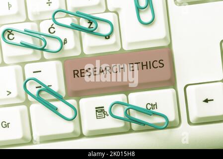 Testo di scrittura sistema di riferimento invio del proprio paziente a un altro medico per il trattamento. Parola scritta su interessato all'analisi delle questioni etiche Foto Stock