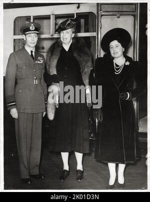 Prima Lady Eleanor Roosevelt con re Giorgio VI e regina Elisabetta Foto Stock