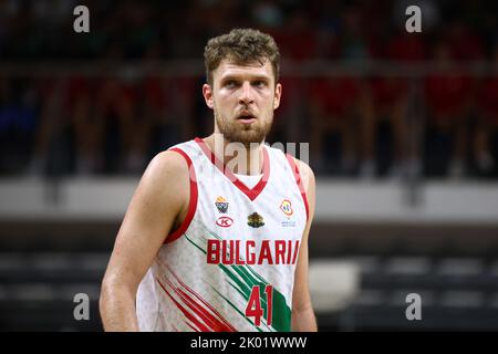 Samokov, Bulgaria - 1 luglio, 2022: Aleksandar Vezenkov dalla Bulgaria è visto in azione durante la FIBA Basketball World Cup 2023 European Qualifiers ag Foto Stock