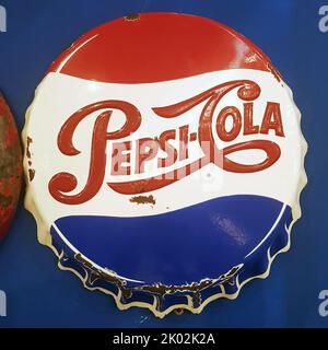 Vintage pepsi cola pubblicità a forma di tappo di bottiglia Foto Stock