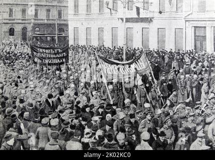 Soldati dimostrazioni a Pietrogrado nella Rivoluzione russa del 1917 febbraio Foto Stock