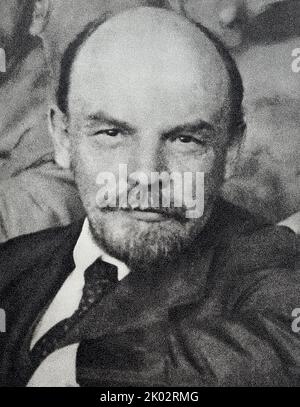 Vladimir Lenin tra i delegati della decima conferenza tutta russa. RCP (bolscevichi) nella Sala di Sverdlovsk del Cremlino. 1921, dal 26 al 28 maggio. Mosca Foto Stock