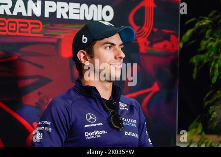 Nicholas Latifi (CAN) Williams FW44.durante LA FORMULA 1 PIRELLI GRAN PREMIO D'ITALIA 2022, Monza, ITALIA Foto Stock