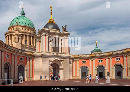 Il Parlamento dello Stato di Brandeburgo e San Nikolaikrche, Potsdam, Brandeburgo, Germania Foto Stock